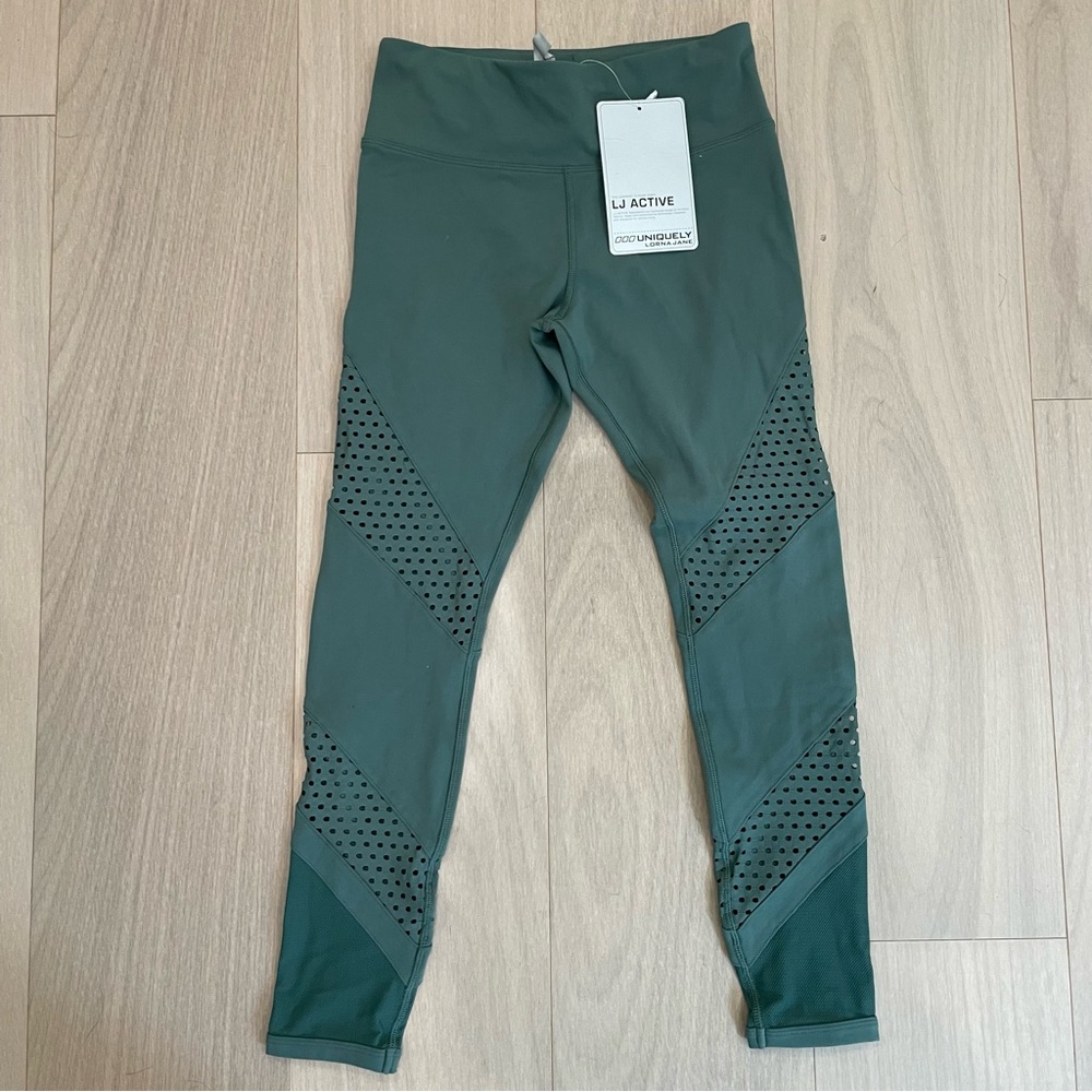 Lorna Jane | ankle biter mesh leggings